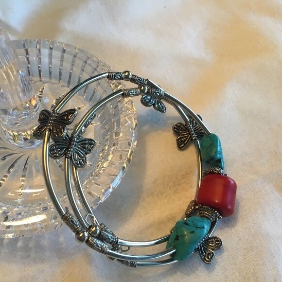 $12 ea. Or 3/$25. Silvertone Bracelet and Ear. Set - Picture 6 of 8